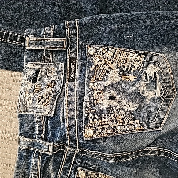 Jeans - Picture 2 of 5